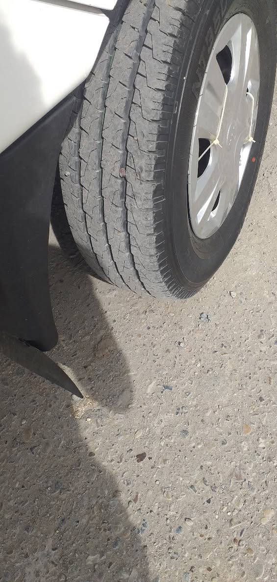 السلام عليكم للبيع كيه موديل ٢٠١٧ رقم واسط سنويه مجددة تخم تاير مكفوله من ظربه وصبغ وتبديل مكينه لا صرف ولا بخار سيارة جاهزة للعمل مكان بغداد السعر ١١٨ورقه وبيهه مجال ***********
