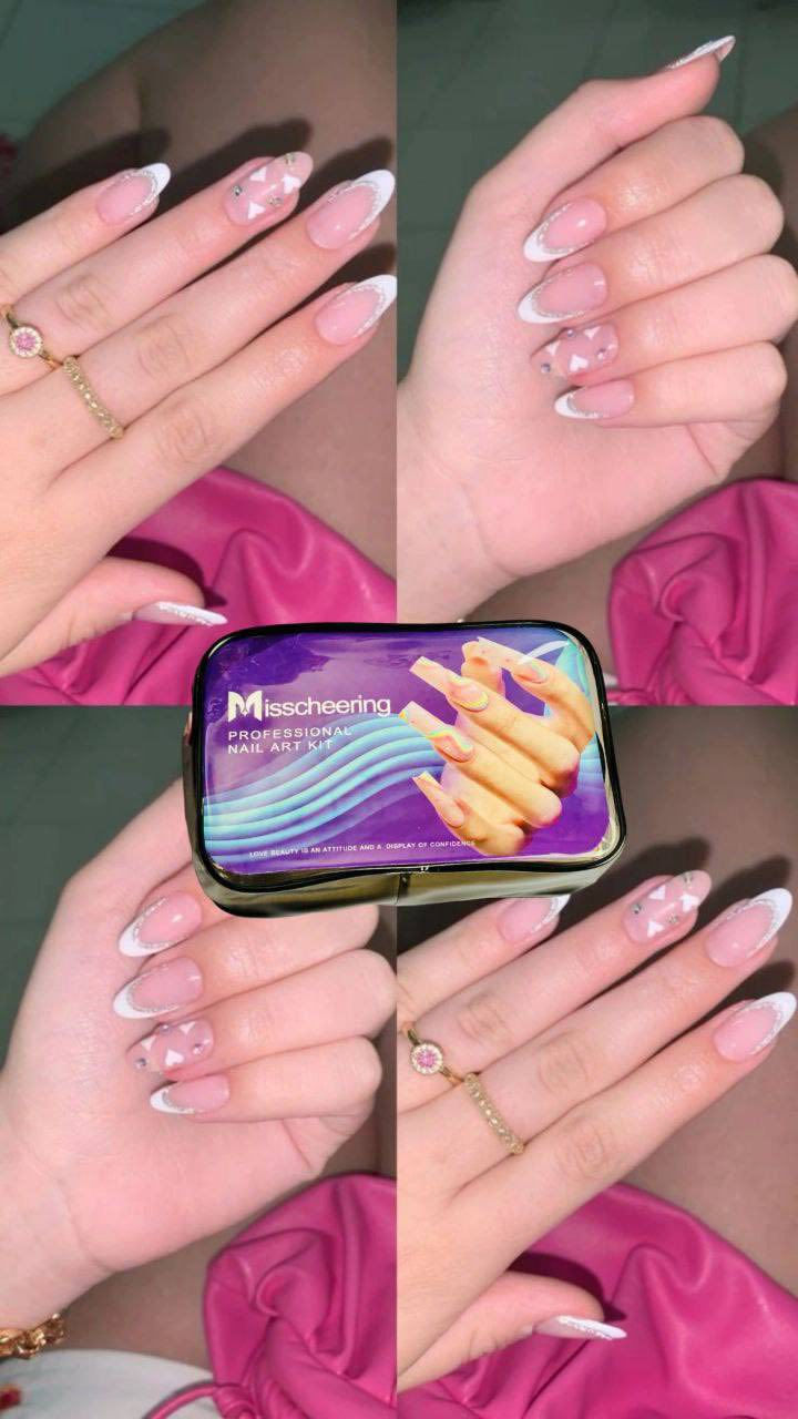 بكج حقيبة اكرلك متكاملة مع جميع ملحقاته الضرورية 💅
بولي جيل من Misscheering PROFESSIONAL NAIL ART KIT 
#الاصلي💯
حقيبة مجموعة متكاملة لصناعة اضافر الاكرلك تحتوي على كل القطع اللي تحتاجها حتى اتسوي اكريلك وانتي بداخل البيت مع حقيبة :


**إذا كنت صاحب هذا الإعلان وتريد حذفه لأي سبب، رجاءا أرسل رسالة إلى الدعم الفني**