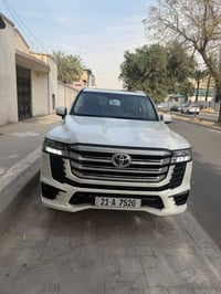 لاندكروز GXR ساز مديل 2024 ماشيه50 مغلفه ppf  رقم مميز 4 ارقام  مكفوله...