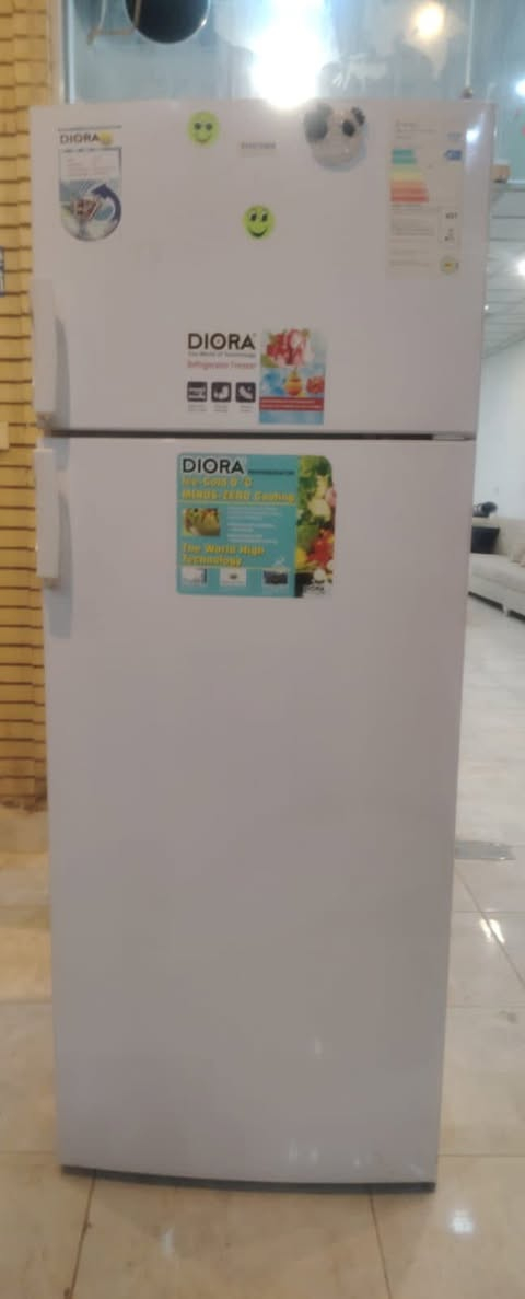 ثلاجه للبيع بلادي 
مجمدة عامودي الشراي يتصل على هذا الرقم بي واتس‏‪***********‬‏
