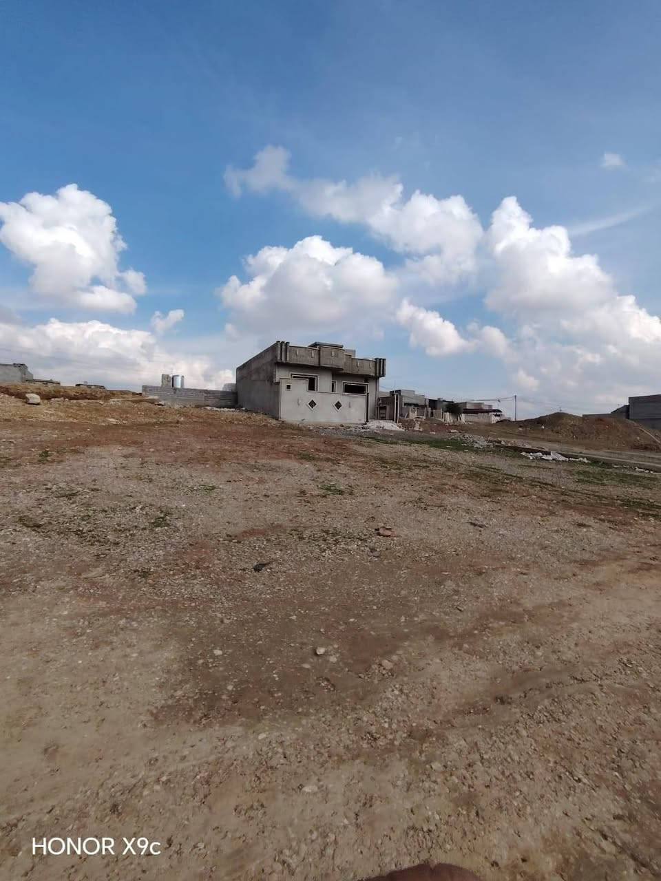 ارض للبيع في حي القوسيات
قرب مقابل محطّة القوسيات 

المساحه    155. م. 

على شارعين      

وجهك.  10. م.   نزال.   15. اونص. 

سند زراعي نموذج 25حق التصرف سند ابيض وصل بلديه 

خدمات ماء كهرباء 30متر عن التبليط 

مكان مرتفع.  موقع 🌐مميز جدا 

اتجاه.  قبله.  

السعر.   18. مليون.  بي مجال. 

الاستفسار بل الارقام 

***********

***********
