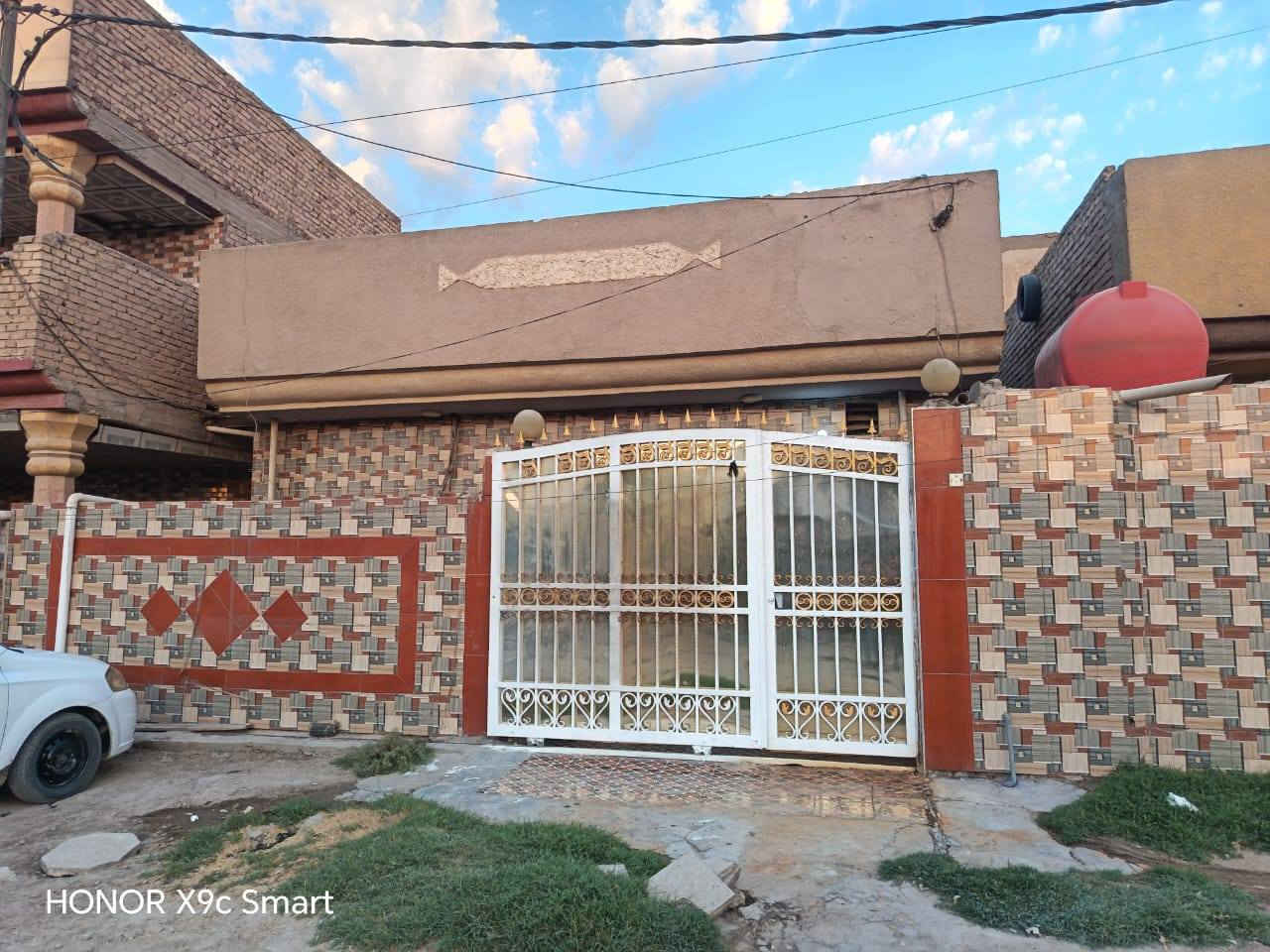 🏠 / دار للبيع مساحة 130 متر (طابووو صرف )
واجهه 10 م/ نزال 13 م

🧱 بناء قديم بس نضيف بيت يحاتج بعض ترميم 

طابق واحد /مطبخ .غرفة نوم. أستقبال. هول .مجمع صحيات داخليه وخارجيه. 

🌎 📍الموقع / شارع 80 خلف مسجد الرحمن  قريب من الشارع 

                      
السعر // خاص 
 
              
للأستفسار اكثر  مراجعة ⬇️

#مكتب_ديباج_للعقار_والمقاولات_العامه شارع 80مجاور صيدليه الكنز قرب مسجد الرحمن 

مستعدون للتصوير وترويج العروض 
***********
***********

او الاتصال على الارقام 
***********
***********
***********
