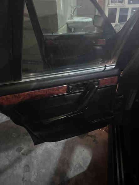 سلام عليكم BMW موديل 91 735 فول كير محرك خير من الله سياره حلو ما ناقصه كلشي جاهزه من كلشي سلايت روف دبل ايرباك دبل چكمجه سكليتر كهربائيّ سياره مكفوله من ضربه من من خياس دواخل حلوه شرط صبغ جماليه تخم تاير جديد صدر كله جديد خلفي وامامي السعر 65 وبيه مجال شويه عنوان الانبار الخالديه ***********
