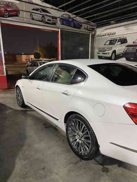 كاتنزا خليجي موديل 11 سيارة بيها ربع الجاملغ وربع البنيد سيارة جاهزة من كلشي 
مكاني بغداد الحبيبة بدون عمولة معرض 
رقم صاحب السيارة ***********
