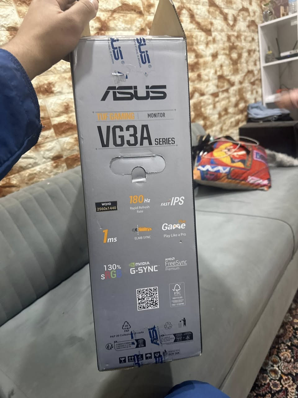 ***********
للبيع شاشة ألعاب احترافية 🔹
ASUS TUF Gaming VG3A Series

📺 قياس: 27 إنج (Wide Screen)
🖥 الدقة: WQHD 2560×1440
⚡ معدل تحديث: 180Hz سريع جداً
⏱ زمن استجابة: 1ms
🎨 لوحة عرض: Fast IPS (ألوان دقيقة وسرعة عالية)
🌈 تغطية ألوان: 130% sRGB
🕹 تدعم ELMB SYNC لتقليل التمويه
🎮 تدعم NVIDIA G-SYNC
🎯 تدعم AMD FreeSync Premium

الشاشة من فئة TUF Gaming  

مكاني بغداد جديده توصيل ماعندي سعر 300
