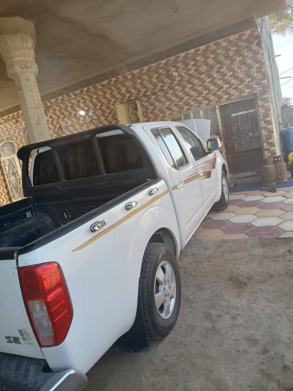 من رخصه المدير الكروب
نيسان نيفاره للبيع موديل ٢٠١٢ رقم بابل بسمنه سنويه ما صاقطه 
تفاصيل كامله بل منشور سعره ٩٥ $ للتصال ***********
