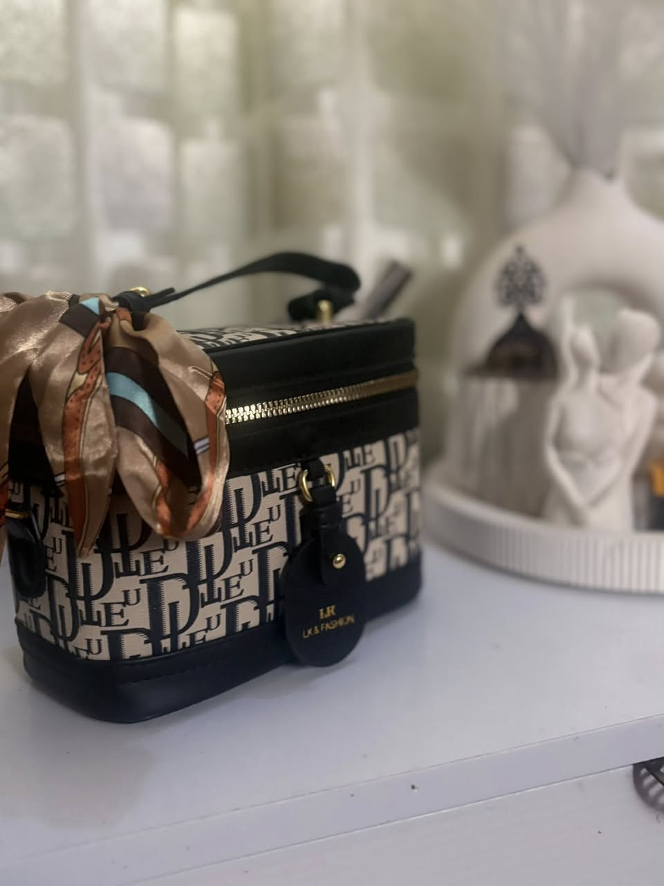 جنط ثنين ماركه هرمز و ديور لبيع وياهن جزدان جدد ماركه سارلوان  يموتن بلحقيقه


**إذا كنت صاحب هذا الإعلان وتريد حذفه لأي سبب، رجاءا أرسل رسالة إلى الدعم الفني**