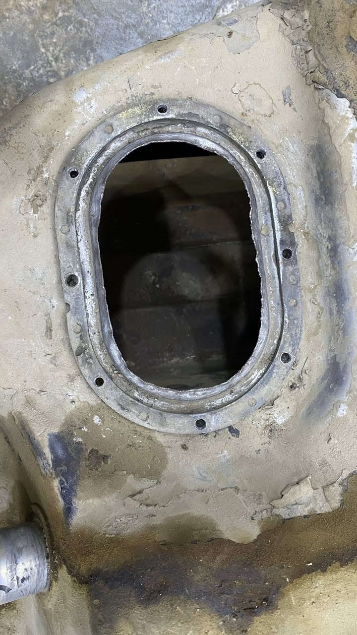 السلام عليكم تانكي بانزين توسان 2006 بانزين السعة تقريبا 60 لتر بلادي مابيه كسر او اي شيء فقط خلل بقاعدة الفيت بمب شادين براغي طوال و زارفين التانكي من فوك من جهة البراغي ، للبيع بسعر 50 الف العنوان كركوك ( جهة المبخرة سليمة بالشرط ، فقط جهة قاعدة الفيت بمب بيها مشكلة )


**إذا كنت صاحب هذا الإعلان وتريد حذفه لأي سبب، رجاءا أرسل رسالة إلى الدعم الفني**