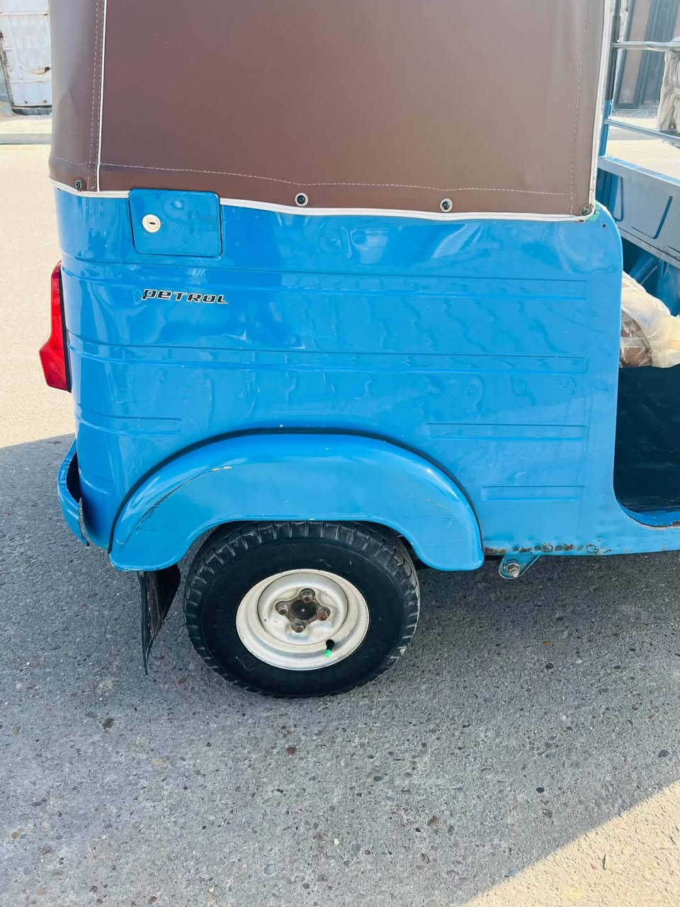 سلام عليكم شباب تكتك مديل 20 البيع رقم وسنوية بسمي تحويل ثاني يوم الضربة الصبغ ***********
