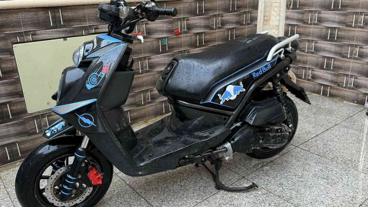 دراجه سكنس جبلي
صارلها شهر طلعتها من الحاويه 🛵
دراجه جاهزه برغي ما مفتوح بيها 📦
الاگزوز بلاد رياضي بدون فصله يعني دبابه💪🏻
كلچات رياضي بلاد الخلفي والأمامي  ㊗️
الكفرات الأصلي مالتها ونضيفات صورها موجوده بس غلفتها فابلون اصلي لحسب الرغبه وحماية الكفرات 
الدراجه ما شايفه البانزين العادي كله محسن 
ودهن موتول الأصلي 
السعر / مليون و 550 الف 
رقم الهاتف / ***********
