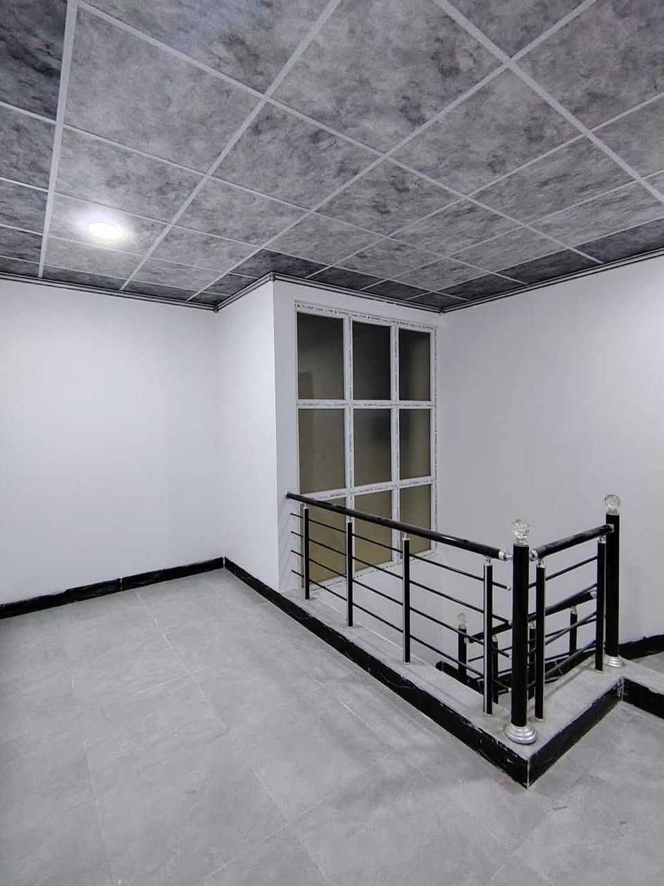 ⚜️مكتب البلديات للعقار⚜️

للبيع دار سكني سند طابو في حي السماح 
قرب مدرسة سما الحدباء
المساحة ١٠٠م طابقين كامل مع بيتونة
ط١ غرفة نوم وهول واستقبال ومطبخ وصحيات 
ط٢ غرفتين نوم وهول وصحيات وبيتونة كبيرة
السعر ١١٥ مليون
للإستفسار الإتصال☎️ *********** ☎️ ***********
عنوان المكتب / الموصل حي المشراق فرع مطعم طماطة2
