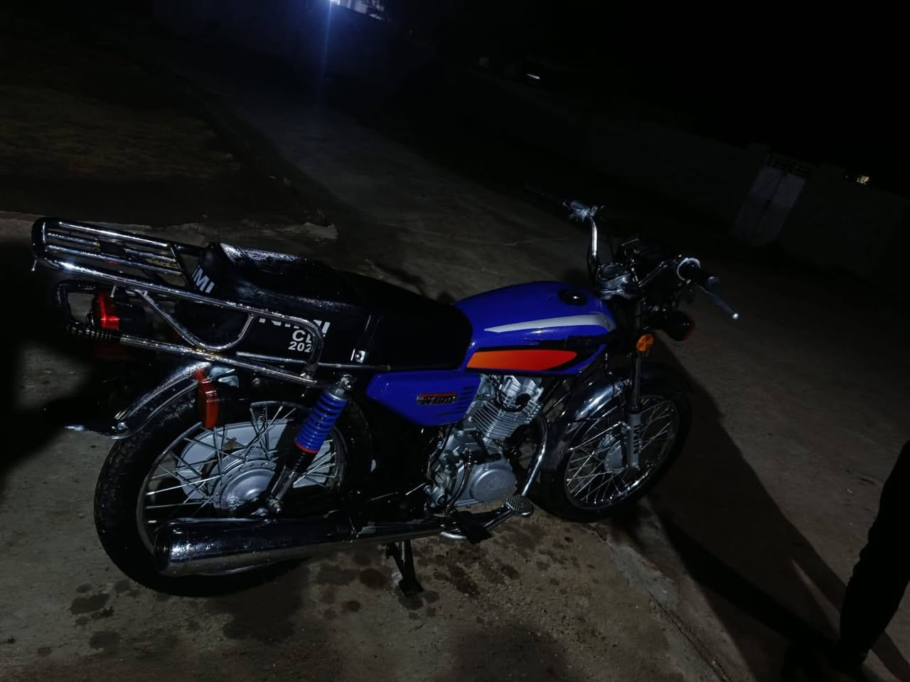 السلام عليكم دراجة للبيع اوراق سكنر 25صالهة 6اشهر من طلعت كفالة من طول لطول بعدهي جيس الدراجة ماطاختهة صبانة  مكاني شطرة سعر 725وبيها مجال رجا المايشتري لا يراسل. رقمي 
***********
