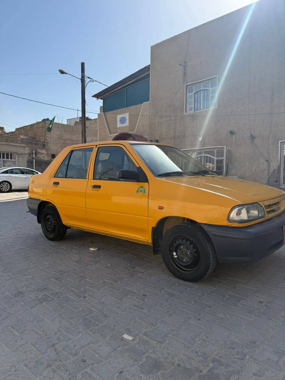 سلام عليكم سايبه للبيع مديل ٢١ سياره مكفوله من ضربه وصبغ وبارد محرك كير تبريد مكفول عنوان بغداد جديده الاتصال *********** سعر ٥٥قفل
