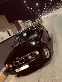 بي ام ستيشن مديل1993 كير توماتيك محرك ٥٢٥ كبس داخل لونين رصاصي وابيض ت...