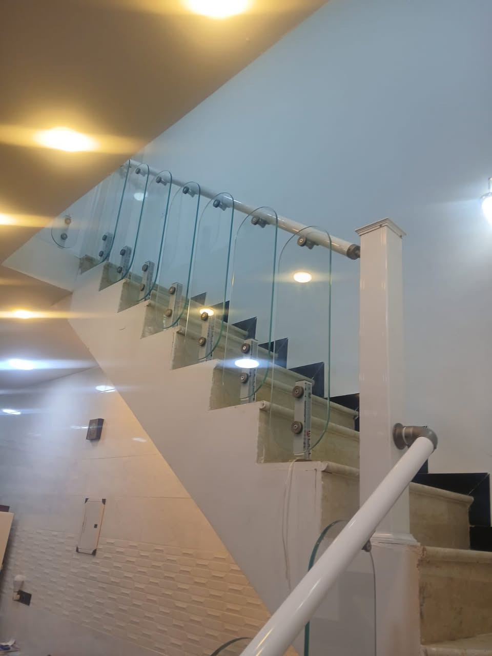 بيت للبيع مع الاثاث. طابقين مساحه100متر. 3 غرف نوم
طابقين  3 غرف نوم السلطان الثالث الافرع الاولى. بيت نظيف جدا يوجد جرد كامل بجميعً الاثاث
***********
