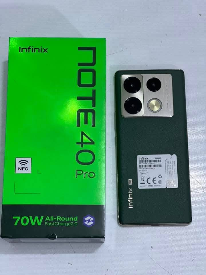 Infinix NOTE 40 Pro
كامل ملحقات 
شاشه منحنيه
ذاكره 256
رام 16.
بطارية 5000
شاحن 70واط زائد شاحن لاسلكي
معالج جي 99التراء 
كامره 108 ميكه اماميه 32 ميكه
جهاز نظيف كامل ملحقاته للبيع 
250 الف
عنواني كوت داموك حي الشهداء نهاية شارع معمل المرور
***********
***********
