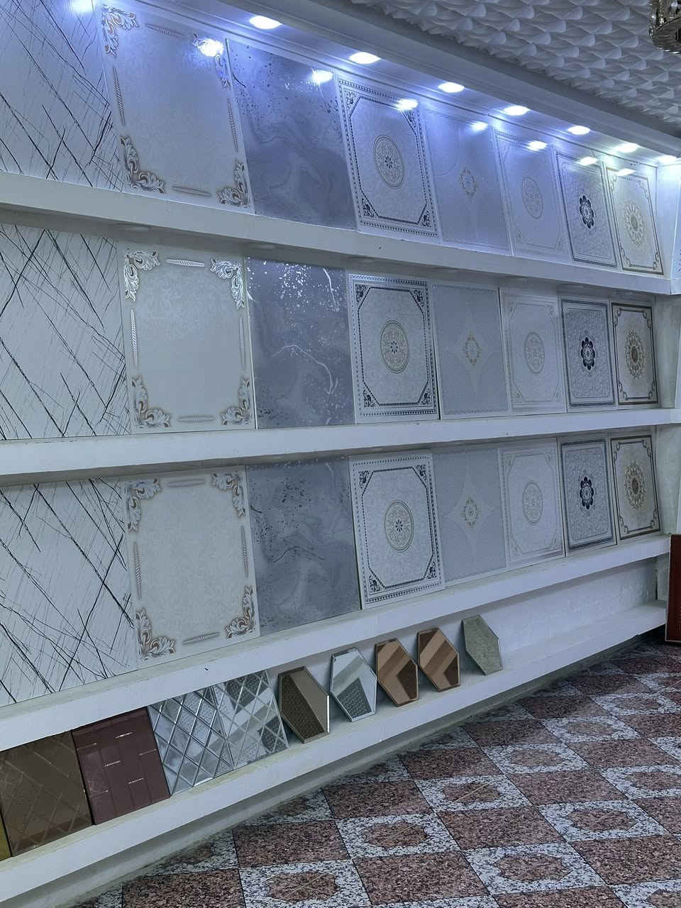 جميع الموديلات متوفرة بجميع الالوان 
كل هذا تجدوه عند الرشيد الديكور 
وكيل شركه نهر التون كوبري لاستيراد المواد الديكوريه جمله ومفرد الاول دارمان صريق اربيل الثاني العلم ربيضه قرب مركز الشرطه 
***********
