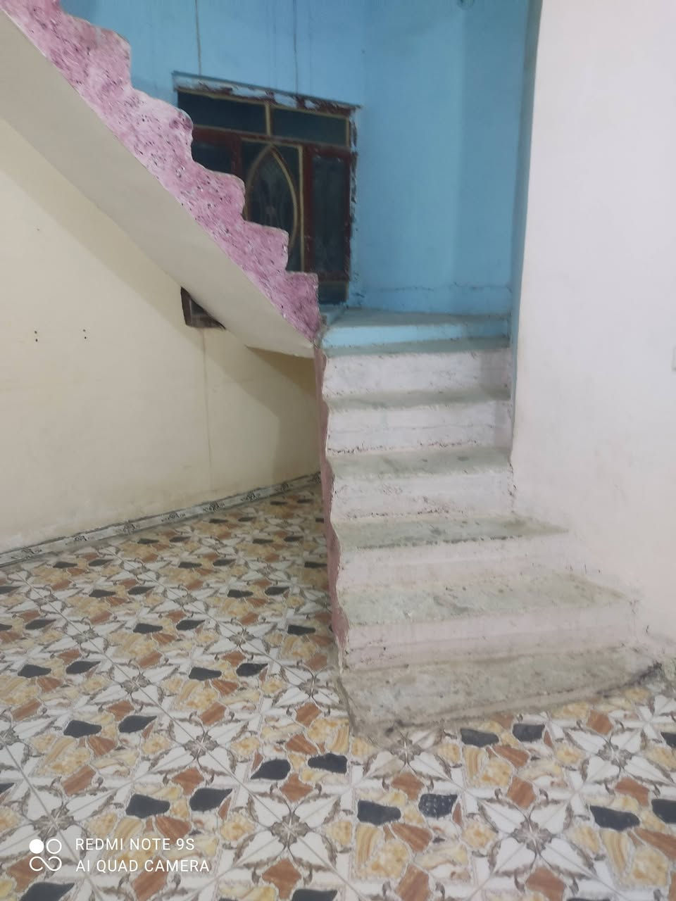 مكتب المهندس للعقار 
بيت للايجار 
العنوان الشموخ خلف الدفاع المدني 
4 بيت عن طريق يا حسين 
طابق واحد غرفة نوم صاله استقبال مطبخ صحيات 
الاستفسار الاتصال على 
*********** 
احمد السعيدي 
اذا تريد عقارك ينباع تواصل معنا خاص
