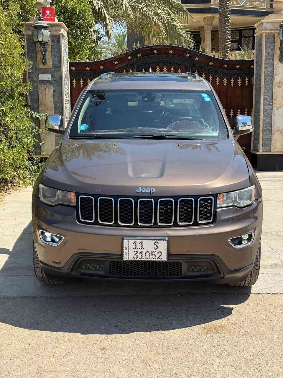 السلام عليكم 
2021 JEEP GRAND CHEROKEE, LAREDO (لمتد )

للبيع او مراوس حسب القناعة

جيب لاريدو وارد امريكي موديل 2021

سلايد فول 

بصمة تشغيل 

كشنات كهرباء 

رادار نقطة عمياء تحديد مسار 

داخل بيجي 

قطعتين تبريد 

لايت زينون عالي ناصي

شاشة وكامرة دوارة

سيارة ماشية.  29 الف 

رقم بغداد الجديد هزه وفحص جديد بسمي

حادثه بنيد سطحي 

تخم تاير جديد *********** واتس أب 
*********** فقط اتصال 

مكان السيارة بعقوبه
