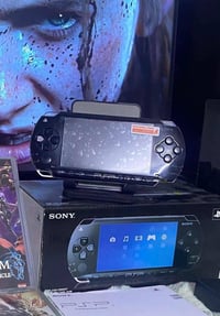 PSP FAT ياباني • ١٨٠ لعبة • نظام 6.61