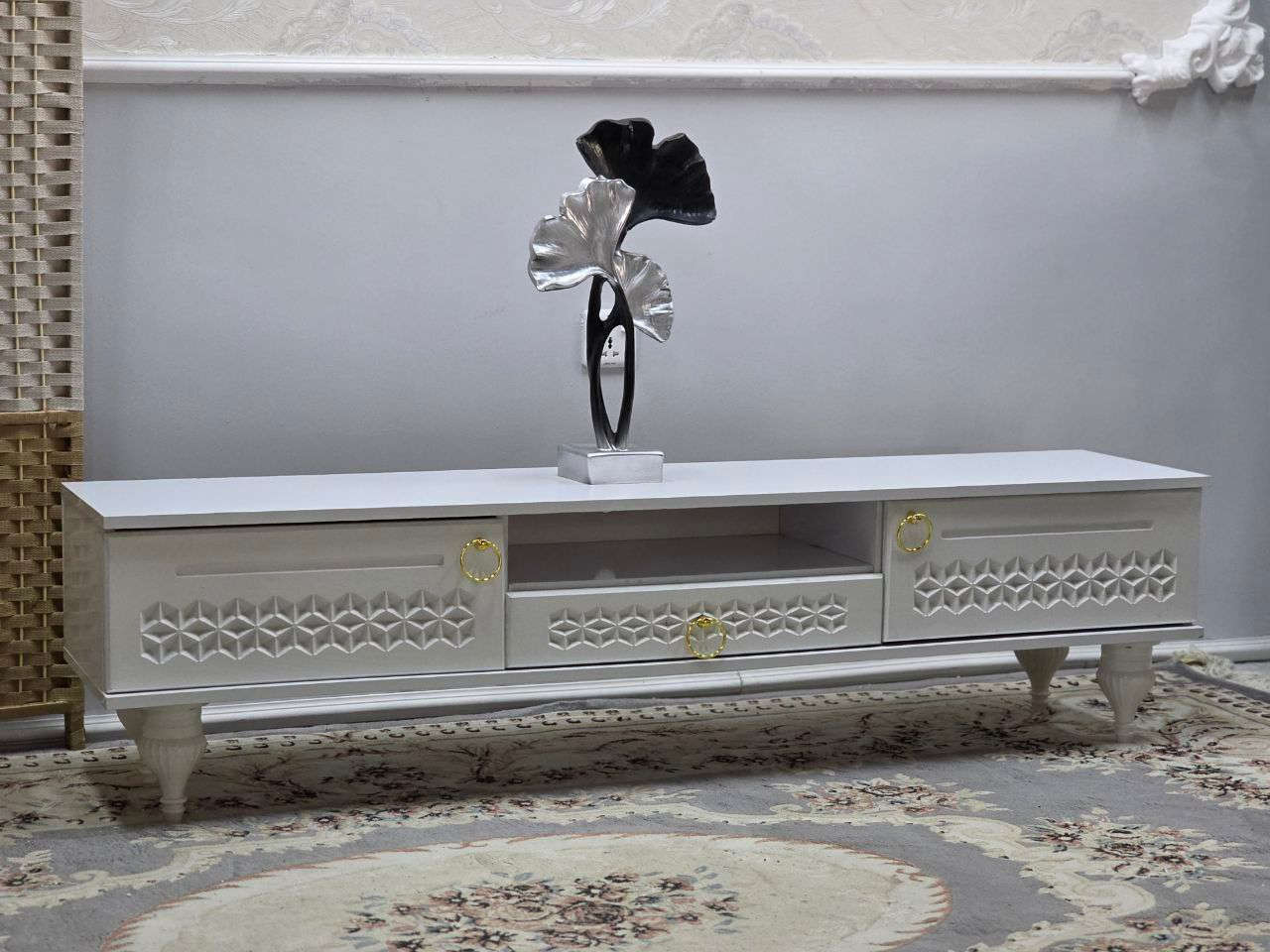 ✨ تصميم يخلي صالتك أرتب 
📏 القياسات:
▪️ الطول: ١٦٠ سم
▪️ الارتفاع: ٤٠ سم
▪️ العمق: ٣٥ سم

💰 السعر:  80 الف 

🚚 التوصيل مجاني:
✔️ داخل بغداد
✔️ جميع المحافظات


**إذا كنت صاحب هذا الإعلان وتريد حذفه لأي سبب، رجاءا أرسل رسالة إلى الدعم الفني**