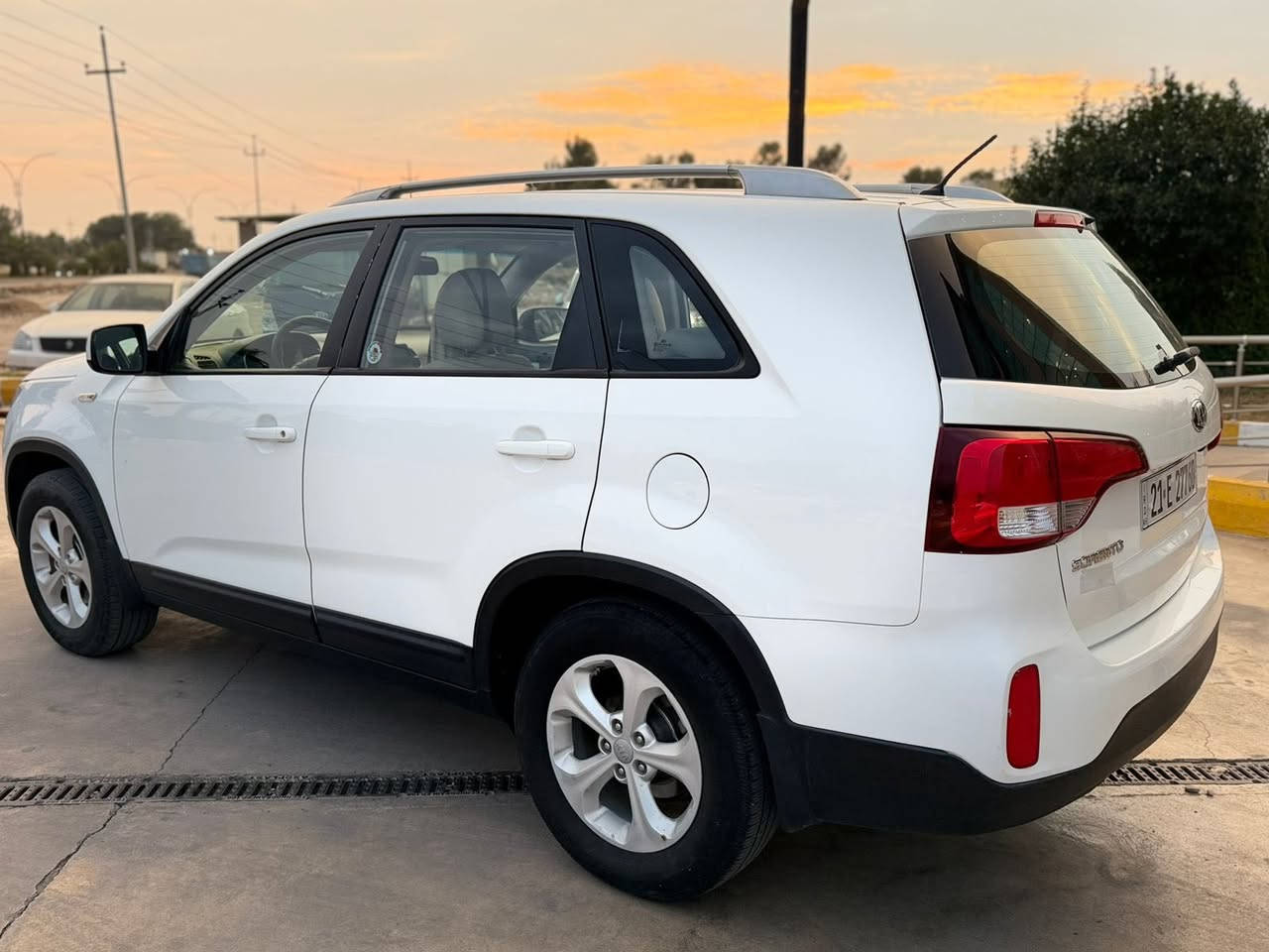 2013//4سلندر
مواصفاتها اعتياديه
رقم سنويه جديد كلها بشرط تحويل والوكاله
مكانها كلار
بيها باب سكن سبغ اثر شخوط وباب ثاني بي قليل
وبارد بحافه بنيد صوره سونار بل منشور
للستفسار ***********
سعرها مناسب
