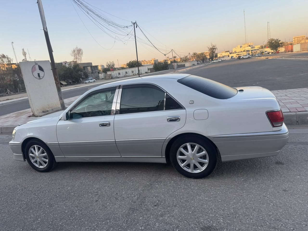 السلام عليكم ملكه البيع ادوات حاوية
مكفولة كفالة عامة ٣دكم ديفور الكبير
شاصي 175كرستال اصل موديل2002
ويل نجمه تخم تاير اربع كشنات كهرباء
السعر145 وبيه مجال
العنوان كربلاء 
***********
