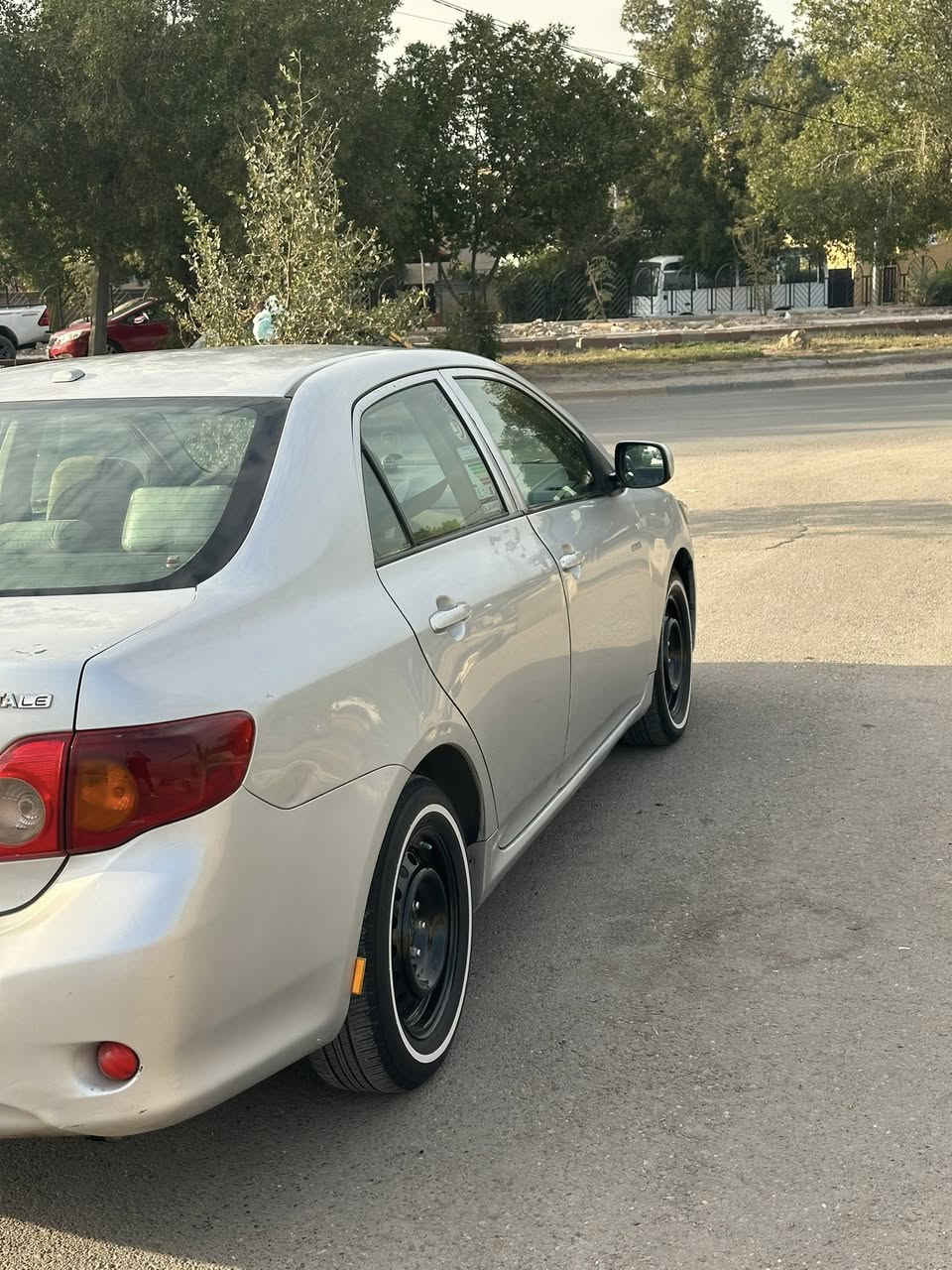 سلام عليكم كورله 2009وارد مريكي حدثه حفت جملغ سياره اليبل واحدبدون صبغ بس حافت جاملغ المامي كير مكينه صدر تخم تاير بيه جراد رقم بغداد مكان سياره بغداد حي جهاد سياره حله من صور سعر 100)***********
