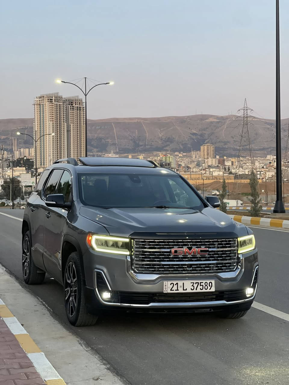 Gmc acadia 
جمسي أكاديا 2021 وارد أمريكي

‏ 

المواصفات SLT فول

محرك 6 3600 كير 9 سرعه 

المسافة المقطوعة: 42 الف فقط

شاشة كبيرة

كيج إليكتروني

بانوراما

حساسات 

سبعة راكب

كشنات جلد و هيتر و كهربائي 

 كشن السائق هزاز 

رادار أمامي وجانبي

ويل كروم 

إشارات بالمرايات و رادار

تشغيل عن بعد

صندوق كهرباء

بصمة بالأبواب

هندبريك بصمة

لايتات LED + زينون

بك لايت LED

الضرر: بنيد وجاملغ صبغ فقط

شرط محرك وكير شواصي كفاله شرط سونار 

السيارة فول مواصفات 1/1 
***********
