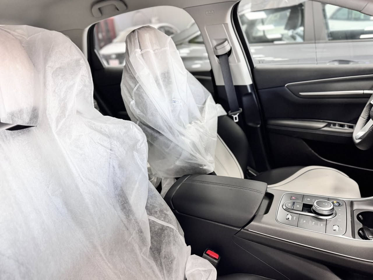 بي واي دي  BYD DESTROYER 05 2025.
رەنگی.سپی. ..بەردەستە 
مواصفات.کارەبایی و بەنزین و هایبريد.
شاشە تێسلا.بصمة شاشةوكاميرا ویل کەپ.
تحديد سورعه.پشت و پێش لید ڤۆلیۆم
 کارت و وایەر شحنی لەگەڵە.
كەمترین .سعر.125$🔥🔥
   مۆبایل  ***********
  مکان.اربیل . 100م .معرض تۆپ کارس
