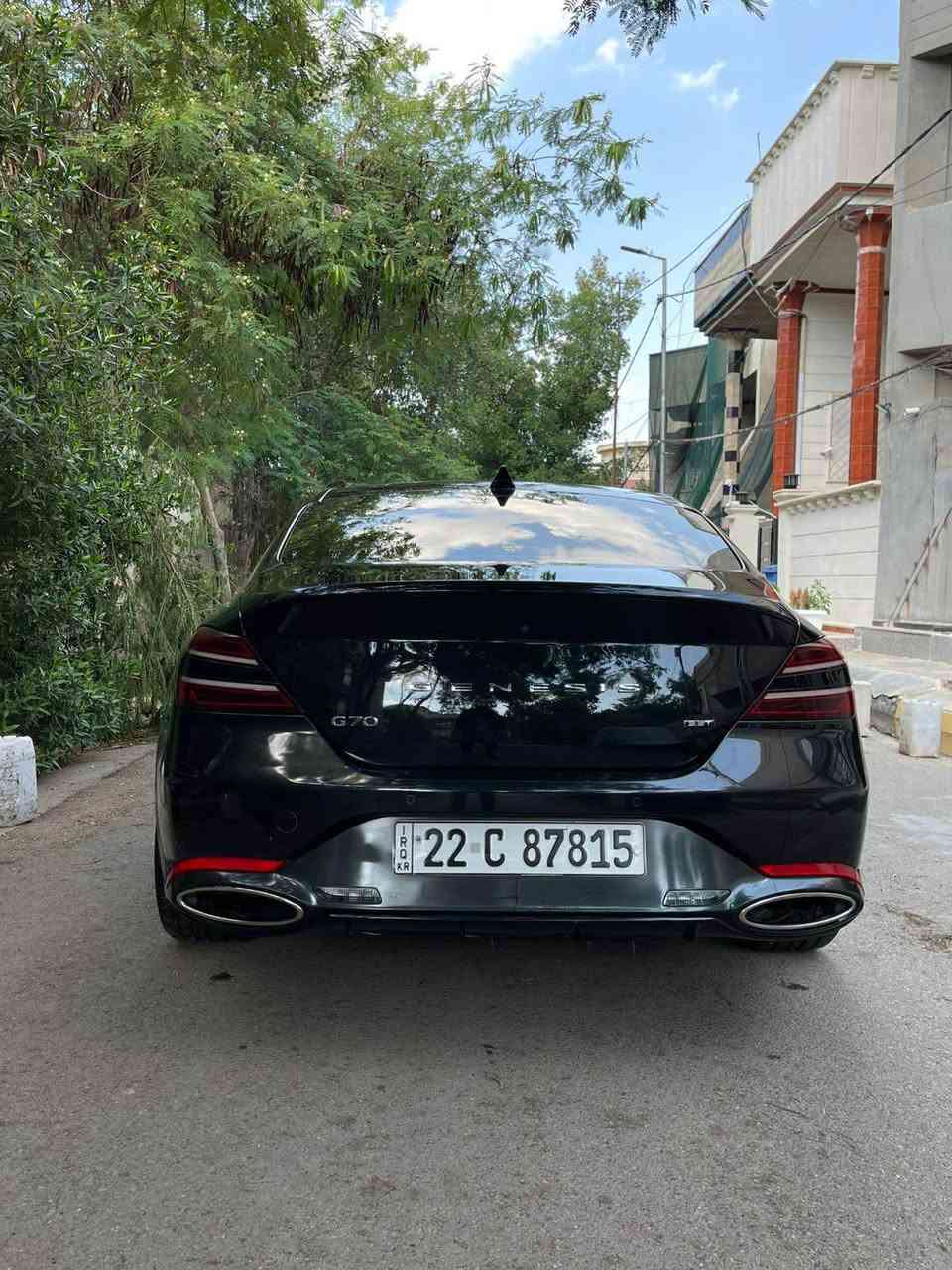 📢 إعلان بيع سيارة مميزه جنسزز 

للبيع  او مراوسGenesis G70 سبورت برستيج 
— محرك 3.3T  
حادث جاملغ وبنيد صور الحادث و السونار خاص 
رقم اربيل تحويل او  وكالة 
🔹 الموديل: 2022 
🔹 الفئة: Sport Prestige (أعلى فئة)
🔹 المحرك: 3.3L V6 Twin Turbo
🔹 القوة: حوالي 370 حصان 🔥
🔹 الگير: أوتوماتيك 8 سرعات
🔹 نظام الدفع: (خلفي المرغوب 2wd)
🔹 الممشى: 52,000 ميل 
🔥 المواصفات الكاملة:
⚙️ الأداء:
وضعيات قيادة متعددة (Sport / Comfort / Eco/sport+)
شفتات ستيرن (Paddle Shifters)
نظام تعليق رياضي مريح وثابت
نظام اكزوز رياضي صوت متغير عند تبديل وضعيات القياده
🛋️ الداخلية والفخامة:
مقاعد جلد مميزه بالون الاحمر +متغيرة عند تبديل وضعيات القياده
تبريد وتدفئة للمقاعد الأمامية
ذاكرة مقاعد + تحكم كهربائي كامل المقاعد الامامية
ستيرن كهرباء+خزن وضعية +تدفئه ستيرن +نظام الاهتزاز عند التحذير
داخل كاربون وجلد فخم جدا مع احزمة حمراء رياضية مميزه
سقف وتكم كنتارة بالكامل 
إضاءة داخلية (Ambient Lighting)
📺 التكنولوجيا:
شاشة معلومات وترفيه كبيرة
نظام صوت فاخر (Lexicon) 🔊
Apple CarPlay + Android Auto
شحن لاسلكي للموبايل
دشبول شاشة + كامرة عند الانعطاف
🚗 الأمان والمساعدة:
رادار أمامي+قيادة الية + مثبت سرعة ذكي
نظام الحفاظ على المسار
تحذير النقطة العمياء
فرملة طوارئ أوتوماتيكية
كاميرات 360 درجة
حساسات أمامية وخلفية 
🌟 إضافات:
فتحة سقف بانوراما 
تشغيل بصمة + دخول ذكي
تشغيل عن بعد 
مرايا كهربائية قابلة للطي
جنوط رياضية قياس كبير
السيارة جاهزه بدون اي نقص او مسج

السعر 209 وبيها مجال بسيط جدا 

للاستفسار:- مكان السياره بغداد الصليخ *********** بغداد, العراق
