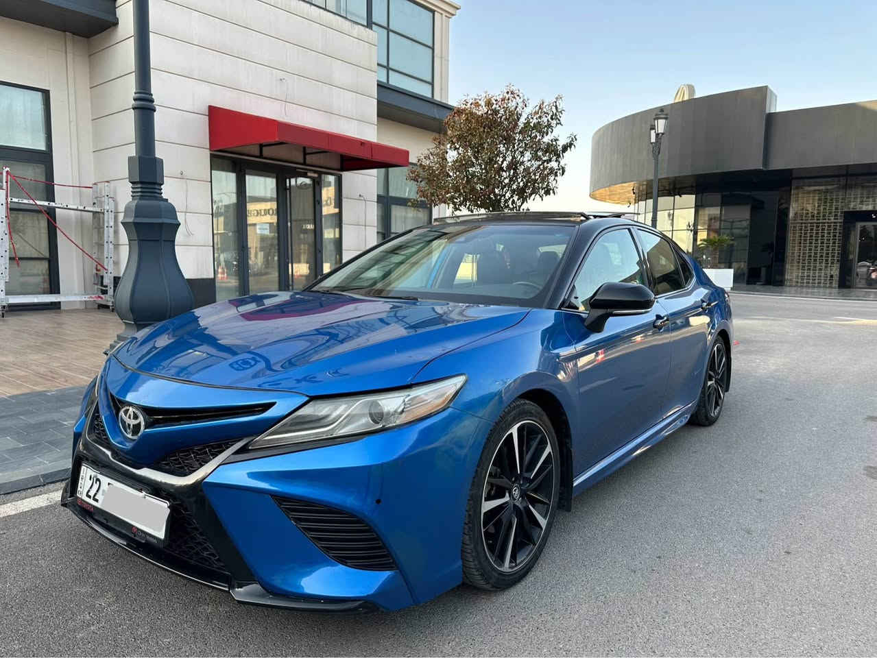 سلام
Camry XSE 2020 / کامری
مەکینە٢.٥ 
بەنزین
٤ سیلندەر
 سەقف بیلادی رەش و پانۆراما
تەنها ١٠٨ هەزار کم رۆیشتیە

زیان: چوار پارچە لای شۆفێر سبوخی هەیە،
و جاملغی سەکن تعديل و دەرگای دواوەی سکن تعديل

سوناری تەواوی ئۆتۆمبێلەکە لام هەیە
ئێرباگەکان هەموویان ساغن 💯

تایبەتمەندییەکان
• پانۆراما
• کورسی هیتر و جڵدی کۆمپانیای تۆیۆتا
• شاشەی گەورە
•  تایە نوێ • ویل قەبارەی ١٩
• ڕاداری پێشەوە
• حەساسات

گێر و مەکینە بەشەرت
4T1K61AK7LU337075

نرخ :١٤٩ وەرقەو مەجال

شوێنی ئۆتۆمبێل : هەولێر
***********

———————————————

سلام
Camry xse 2020/ كامري

محرك  2500cc بانزين 
محرك ٤ سلندر 
صقف بيلادى اسود
ماشية فقط الف   km 108
السيارة للبيع 

الضرر: صفحه سايق صبغ 
و جملغ صفحه سكن تعديل و باب خلفى سكن تعديل 

الي يحب موجود عندي سونار للسيارة كامل 

إرباكات كلها سليمه 💯

المواصفات
•سياره بانوراما
•كوشين هيتر و جلد شريكه تيوتا
• شاشة كبيرة
طخم تاير جديد • ويل قياس ١٩
• رادار امامي
• مثبت سرعه

كفاله كير مكينه
4T1K61AK7LU337075
السعر : ١٤٩$ و معامله 
مكان السيارة اربيل

*********** أربيل, العراق
