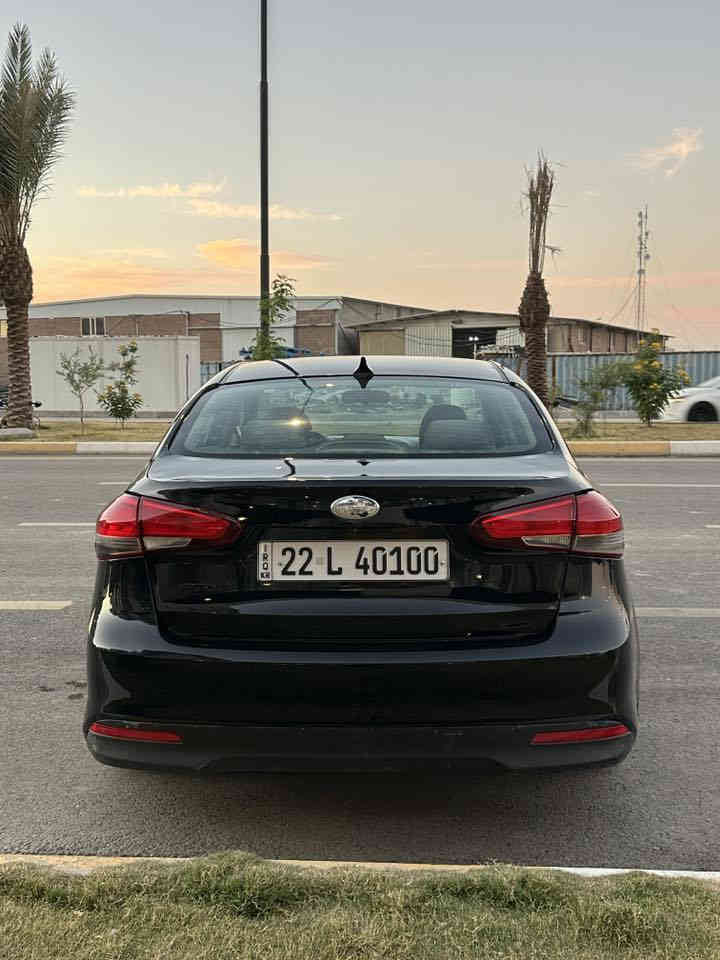 السلام عليكم فورتي 2017. وارد امريكي

سياره جديده بمعنى لكلمه

سياره حادثها  قبق جنطه فقط مبدل ومصبوغ 

صور الحادث موجوده بل منشور

بدون ايرباك سياره كفاله

المواصفات.

كاميرا. 

مانع انزلاق. 

محرك 2000 دوش

تحكمات ستيرن. 

مثبت سرعه. كروز. 

ثلاث وضعيات قياده ايكو سبورت نورمال. 
اشاير بل مري

رقم اربيل الجديد هزه جديده شرط تحويل 
رقم مميز

السعر 121 وبيها مجال بسيط 

مكاني بغداد الكرخ 

رقم التليفون. ***********
