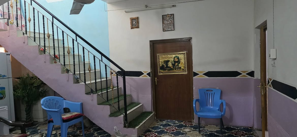 للبيع 300 متر طابو صرف حر البيت بحي الانتفاضه منطقة كامله مجاري وجاهزه للاستفسار ***********
