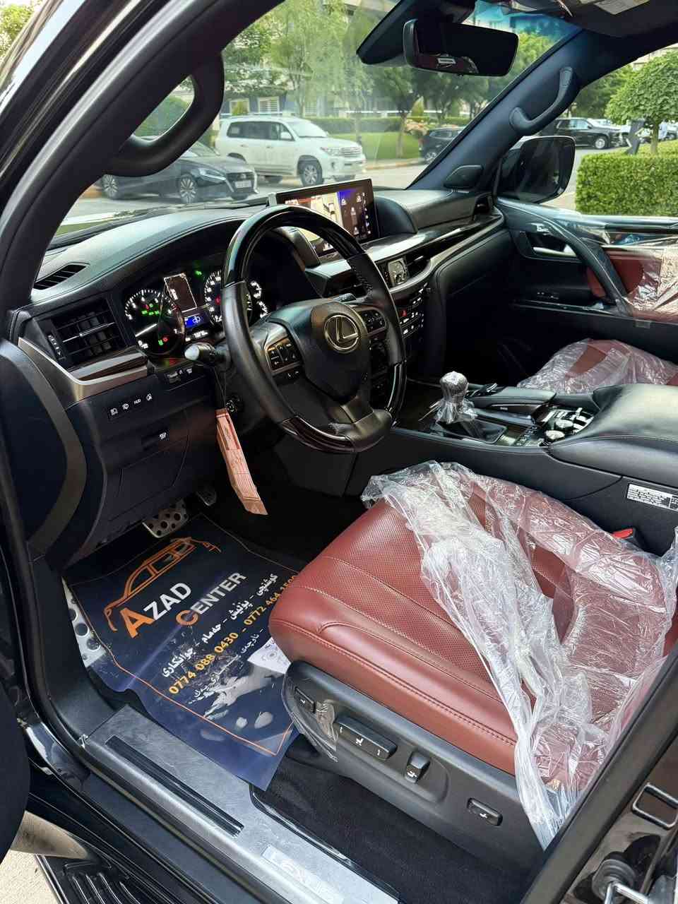 Lexus.570LX.2019. كؤرؤ🔚 KoRo🦅.✅
لكــزز هيبـة الشـوارع كؤرؤ🧿

ملاحظات:-
صبـغ ❌
بدون شخط
بدون رصعات
بدون صبغ
بدون رمل 
حتى دعاميات ولحية بدون صبغ
لله الحمد سيارة زيروووو

سيارة كلش حلوة نظيفة مرتبة لوك لوك 
___ماشية 73 الف❇️
ماشية بشرط فحص كومبيتر 
سيارة باقية عل نظافتها لوك لوك 
كل جسمها بشرط سيارة باقية نظافة زيرو
.....

سعر 695$
موديل2019
حجمً المحرك.5.7🦅
ماشية.73 الف.
سبير منازل♻️
••••••••
محرك كير بشرط لحد شهر
هزة براد سنوية  جديد
رقم دولي جديد 
والسيارة باسمي تحويل مباشر❇️

.-.-.-.-.-.-.-

مواصفات كؤرؤ LX570💫

سلايد
داخل احمر 
ثلاجة
صندوك جك 
كشـن تبريد تدفئة 
ستيرن كهربائي 
شغال 
رادار امامي 
كامرة 
حساس 
خمس كامرات
راس DVD
دبل اكسل 
كامل زينون 
ستة سيدي
يدات بصمة
مرايات كهربائي 
ستيرن وكشت خزن
رادار شارع
دبل هواء 
بخ ماء
كشن جلد 
تحديد سرعة
بنزين ECO
شاشه لمس
تبريد مركزي
وبعد وبعد….

سعر😱695😱$$
***********
