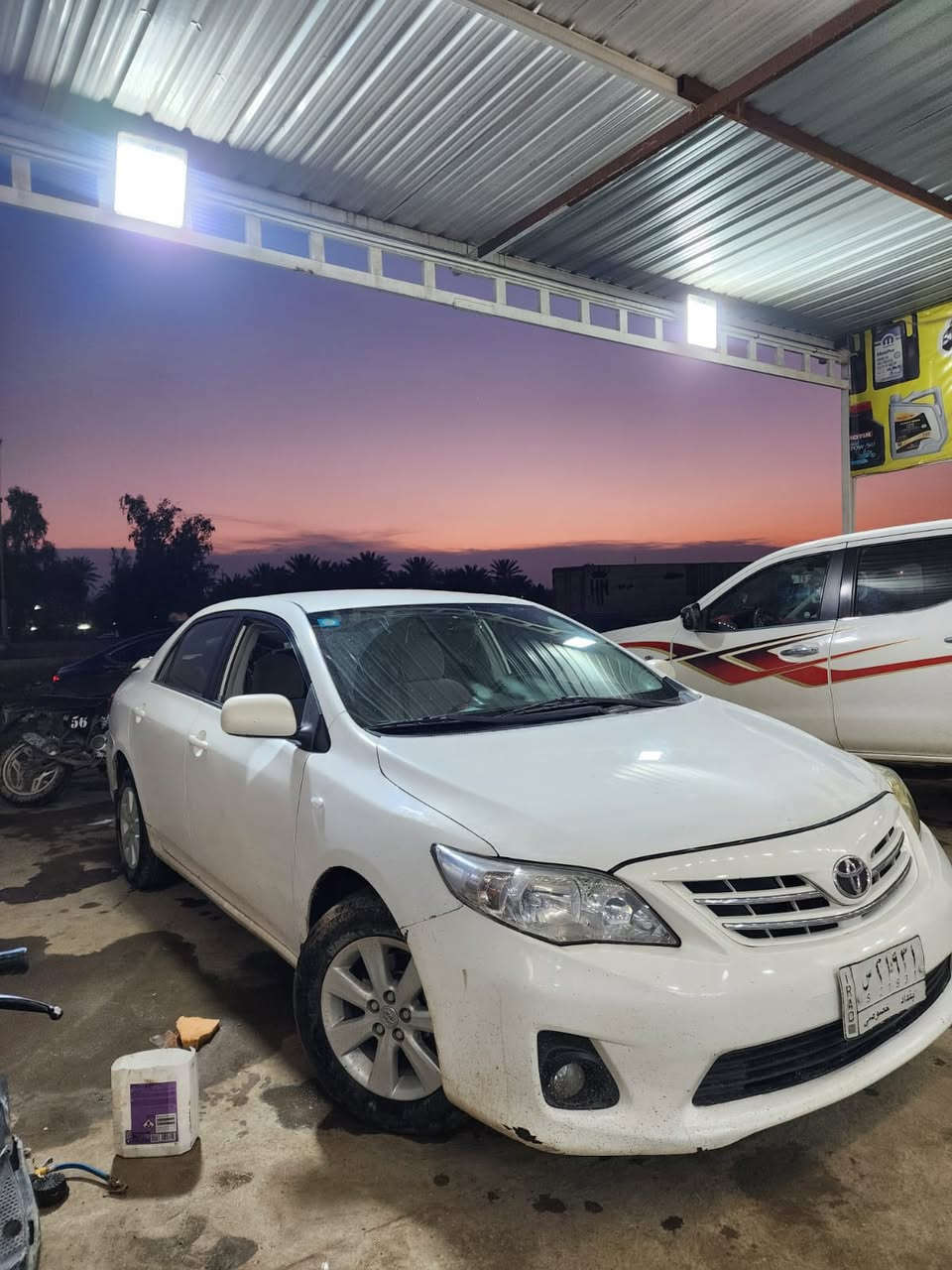 السلام عليكم ورحمة الله وبركاته
كورلا 2011 خليجي شركه عامه 

محرك 1800 جيد جدا 

رقم بغداد مشروع وطني بسمي تحويل مباشر 

السياره بيه جاملغ الامامي بارد 

وبيه بل جاملغ الخلفي بل داير مالته صبغ شويه 

صدر امامي جديد وصدر خافي جيد جدا 

مكان السياره التاجيات او الكاضميه 

السعر 115 ورقه وبيه مجال 

للتواصل *********** بي واتساب
