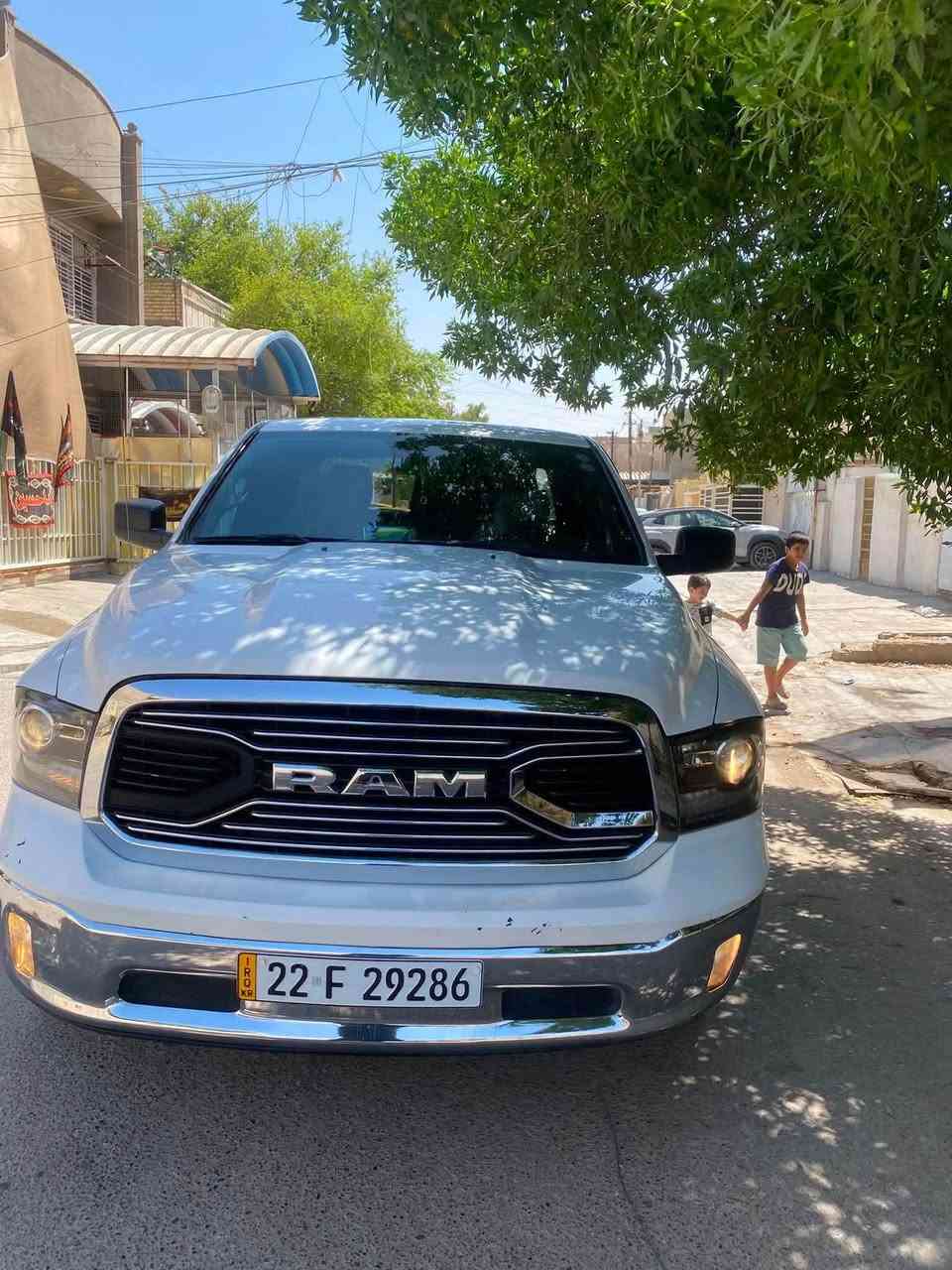 سلام عليكم للبيع او مراوس السعر مناسب جدا  سعرها 200وبيه مجال للشراي  
موديل 2021 8سلندر باب طويل بدي قصير صوره الحادثه كدامك اربع 4️⃣ قطع بخ فقط كلير بدون معجون عنوان بغداد المشتل للاستفسار *********** حجي وسام
