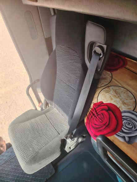 سلام عليكم لبيع كتروس موديل 2000 رقم جديد سنويه جديده مربوطة عربانه فلات جوانب متحركه محرك دمعه 1846 تخم تاير شغاله عله عمان سعر230 مكان انبار ناحية الوفاء مكلف بنشر ***********
