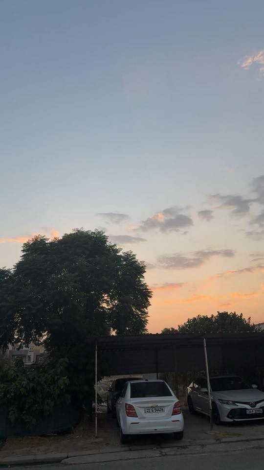 سلام عليكم. 
افيو موديل 2018
صبغ بابين النفر او الداير 
رقم جديد 
رقم اربيل 
مكن السياره دهوك 
سعو 85 مجال 
***********
