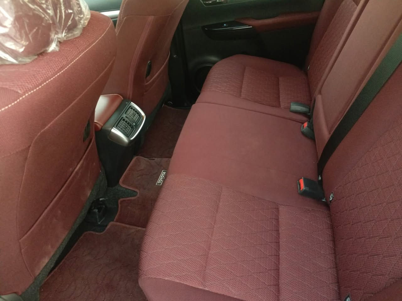 هايلوكس 2025 ساز فول مواصفات مكفوله ماعدا بارد قليل ماشيه 30 ألف جديدة جداً رقم أربيل 
السعر 300 وبيها مجال مكان الدجيل للاتصال ***********
***********
