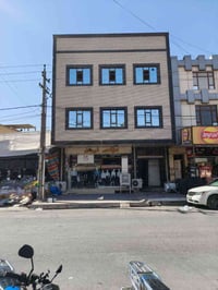 بناية تجارية • ٢٠٠م • وارد شهري ٣٥٠٠٠٠٠