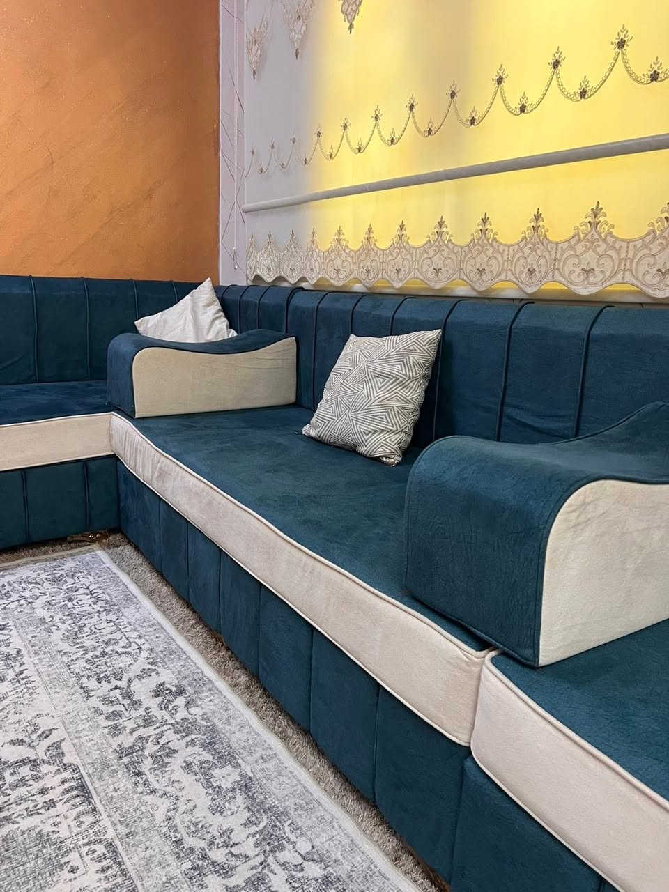 موجود طقم كنب مجلس مفصل تفصيل البيع بسعر ٨٠ مستعجل الطب على خاص


**إذا كنت صاحب هذا الإعلان وتريد حذفه لأي سبب، رجاءا أرسل رسالة إلى الدعم الفني**