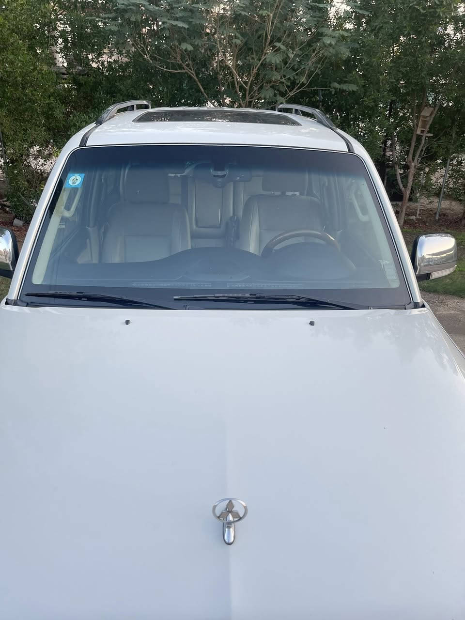 السلام عليكم …من رخصة الادمن 
باجيرو حبتور 2014رقم بغداد بأسمي للبيع السيارة استخدام شخصي قليل جداً ماشية 138400الف كيلو قابل للزيادة جاهزة من كل شيء 
شاشة كبيرة وشاشة داش كام وبصمة تشغيل وترحيب وجكات للبنيد وباقي السيارة كله بلادي تخم تايرات جديد ودوشمة مخمل جديدة مغلفة ثلجي ايضاً جديدة 
رحم الله والديه الي يترك كلام طيب ويعبر عن اصله الطيب 
للتواصل *********** ومتواجد على الفيس والواتساب 
السعر 175 ورقة
