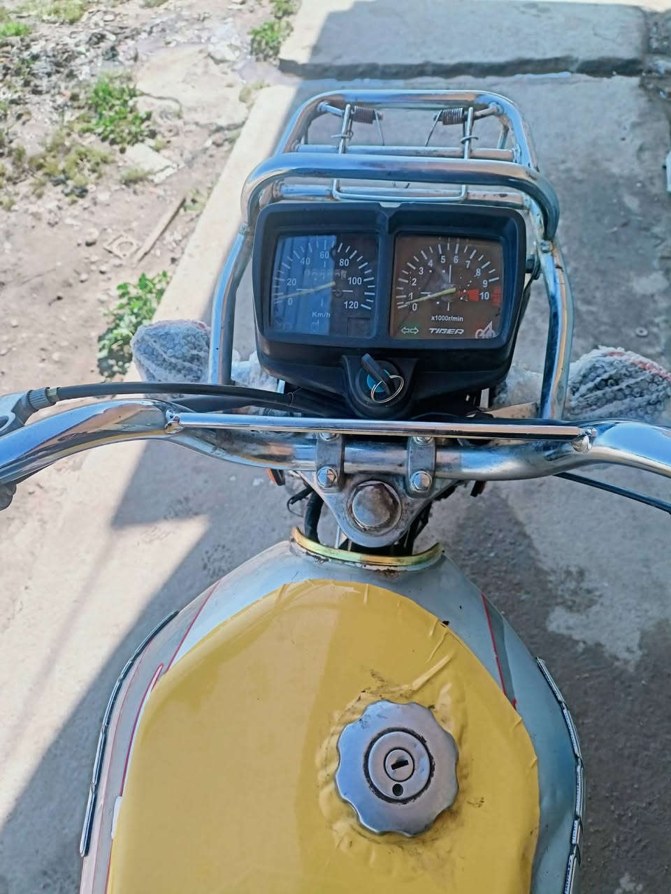 ماطور للبيع 2020 ما مفتوح سعر 375 بمجال مكاني قريه السلاميه ناحيه النمرود
*********** 0786853726
