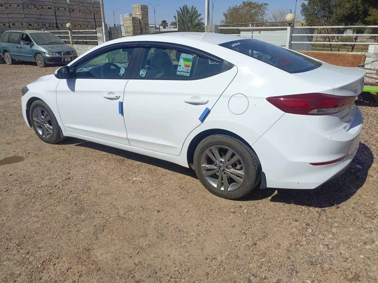 النترا خليجي 2017
فول مواصفات عدا البصمه
رقم اربيل تحويل مباشر
ماشيه 143 الف 
ضرر السياره فقط الي مذكور بالسونار
محرك 2000
كير ومحرك كفاله من تبخير وتنقيص
والك الفحص

السعر 137 وبيها مجال
***********
