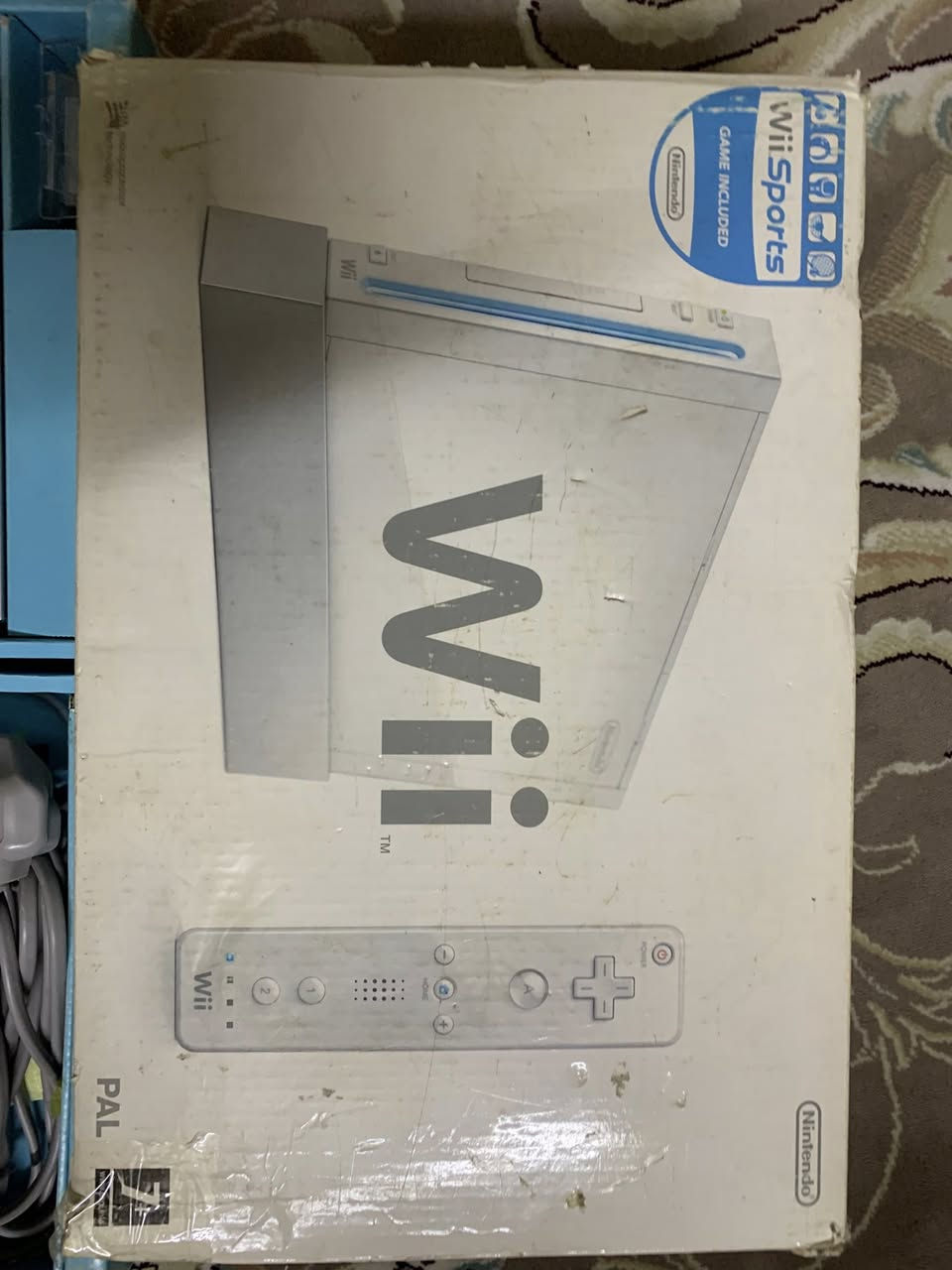 Wii for sale 4 controllers 2 white 2black with motion, plus 2white nunchucks (2 black nunchucks not working)  Wii console sensor bar TV adapted power cable  stand for the Wii stand for the sensor bar and 10 games (you can look at the games below) 1 black cover 32gb sd card all for 150 thousand ￼￼


**إذا كنت صاحب هذا الإعلان وتريد حذفه لأي سبب، رجاءا أرسل رسالة إلى الدعم الفني**
