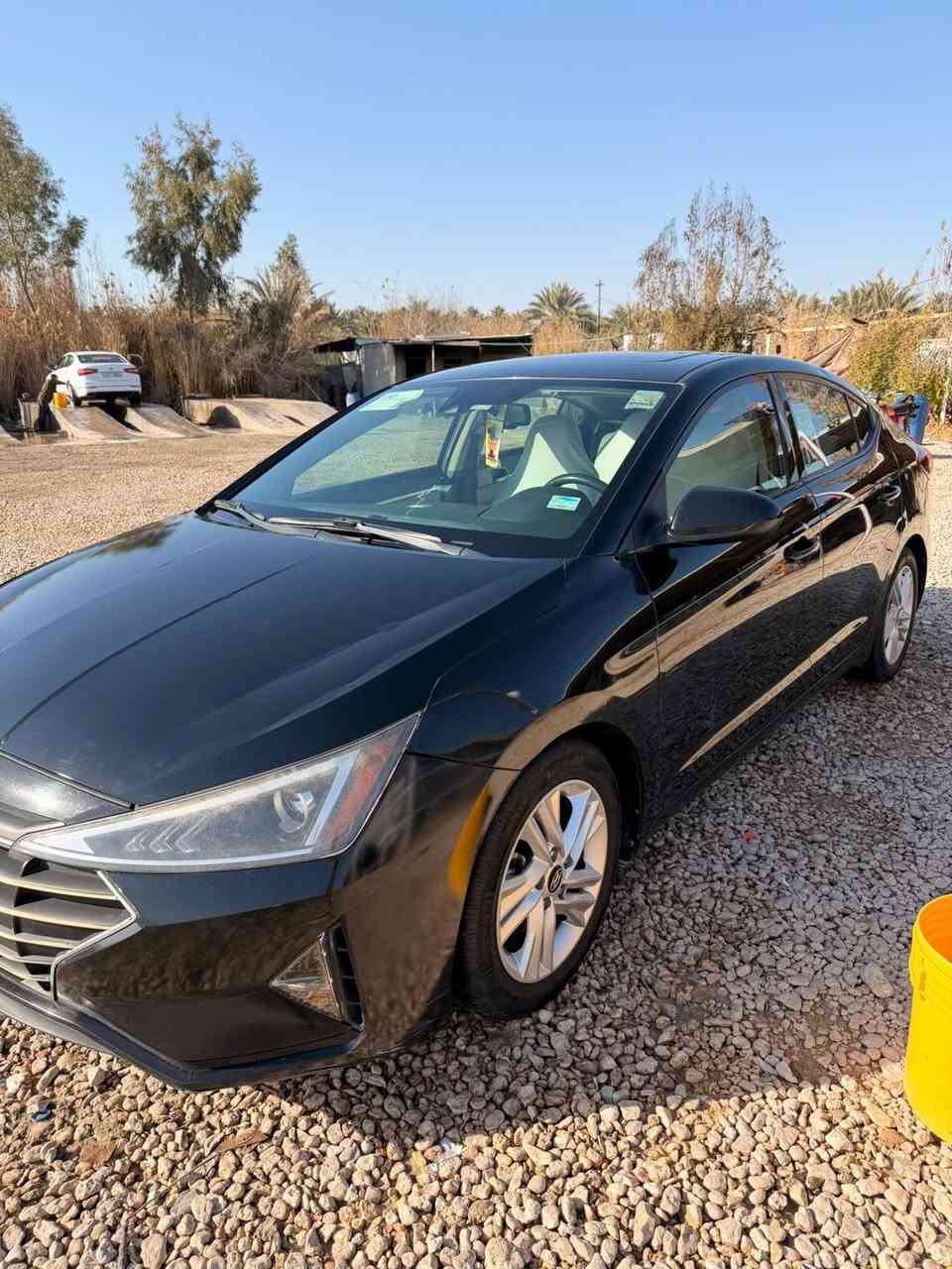 السلام عليكم للبيع النتره موديل ٢٠١٩ وارد امريكي رقم دهوك تحويل فقط سنويه ما صاقطه فول مواصفات بصمه فتحه تبريد شاشه تلفزون كامره ويل كب السياره بيه ثلاث قطع صبغ بدون دواخل شرط بس رش ماشيه ٩٧ الف مكان السياره كربلاء السعر ١٢٠ بيه مجال قليل الاتصال على الرقم ***********
