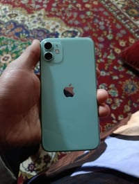 ايفون 11 عادي للبيع ذاكره 128 بطاريه 82 جهاز مكفول من اي شي عده هذا ال...
