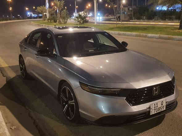 السلام عليكم
مرخصة مدير الكروب المحترم 
هوندا اكورد هايبرد موديل 24 فئة سبورت ضررها كما موضح بالصور فقط البنيد مبدل ومصبوغ وبيها كلير من امريكا الجاملغ وربع الباب وبيها رصعه ممسويها بلجاملغ الخلفي قليله كلش وبالصندوق ونقص رادار امامي 
سعرها/// 178 ورقه وبيها مجال شويه 
للاستفسار الاتصال على الرقم 
*********** اتصال 
*********** واتساب
