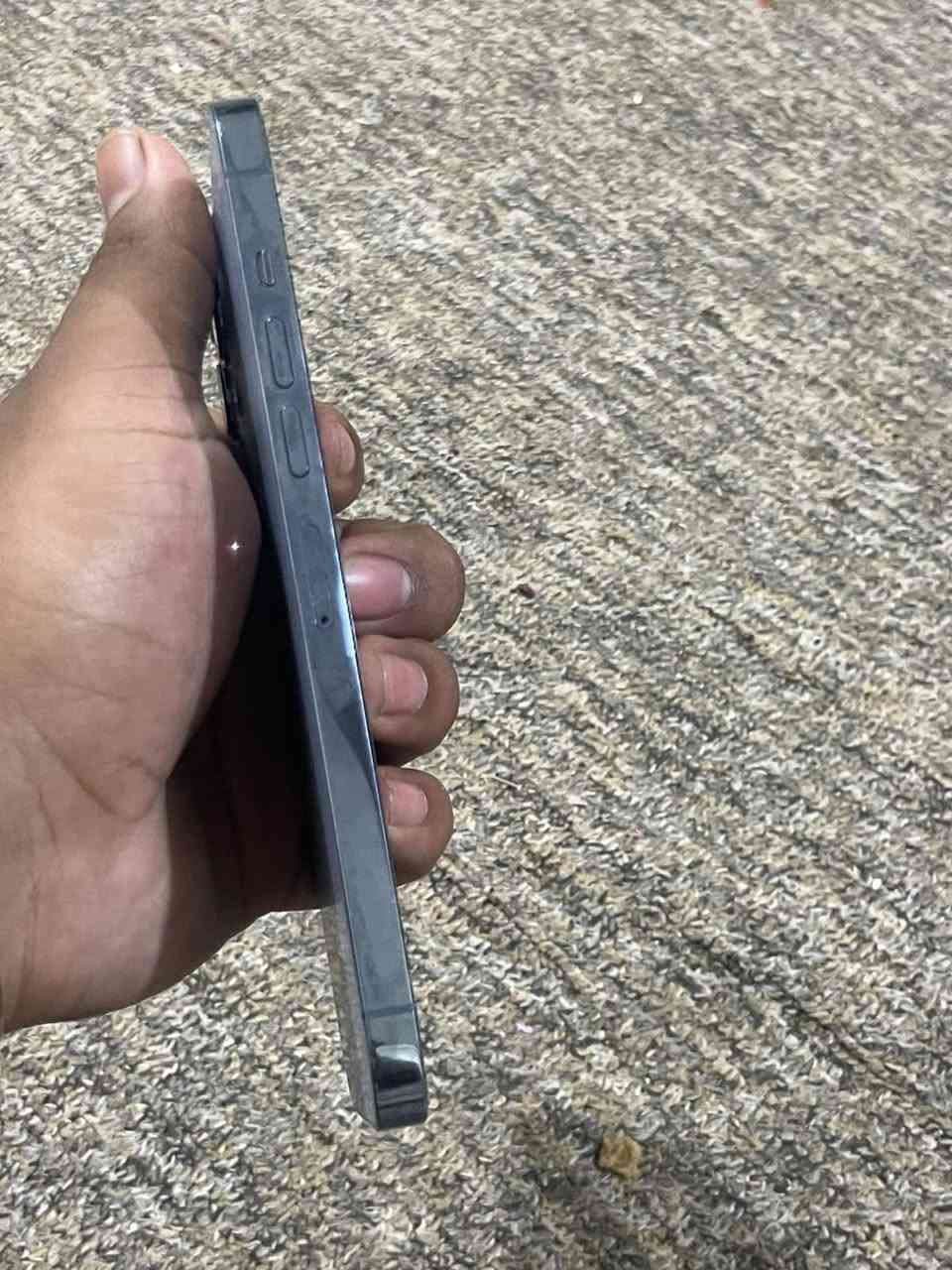 ايفون 13 برو ماكس شرق اوسط ذاكره 256 جهاز مبدل فقط بطاريه كارتون وواير شاحن ويا مكاني بصره قبله *********** سعر 600
